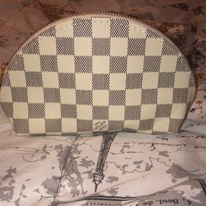 Good Quality Louis Vuitton Make Up Bag